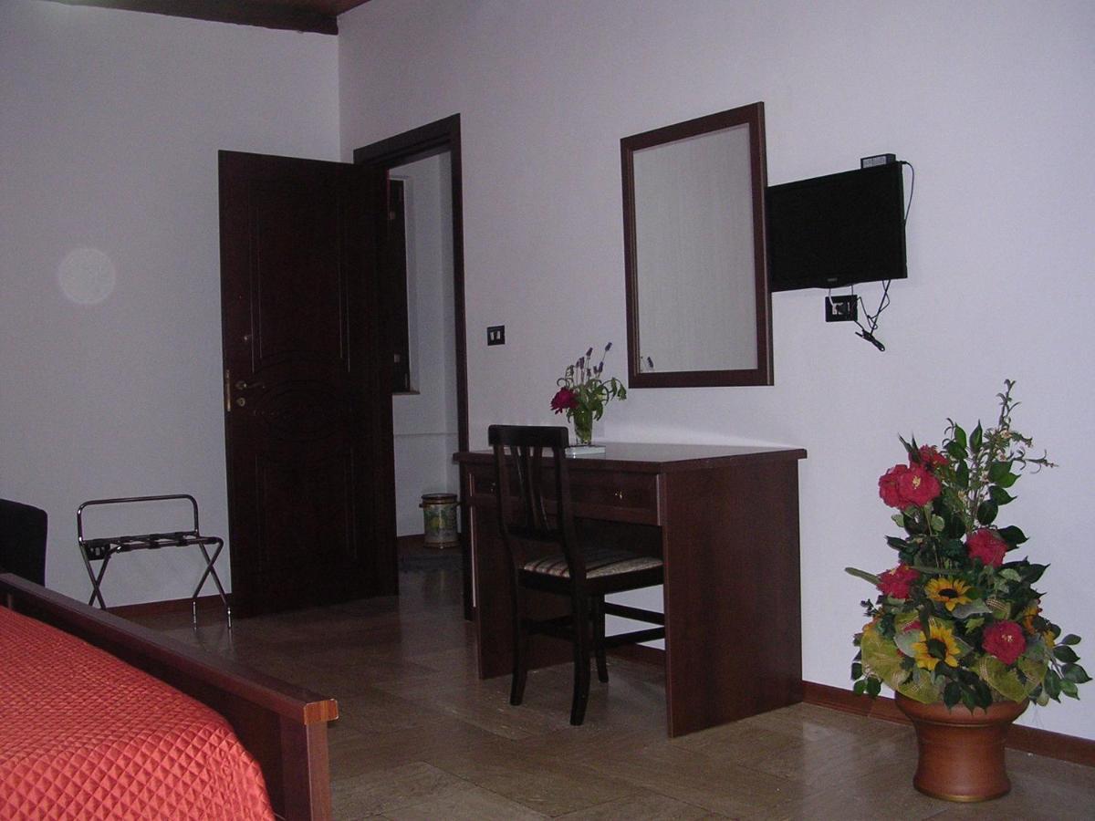 Bed and Breakfast Il Mirto E La Rosa Agrigento Habitación foto