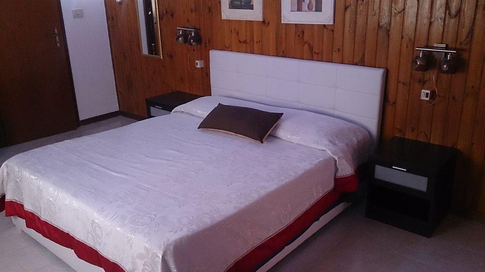 Bed and Breakfast Il Mirto E La Rosa Agrigento Exterior foto