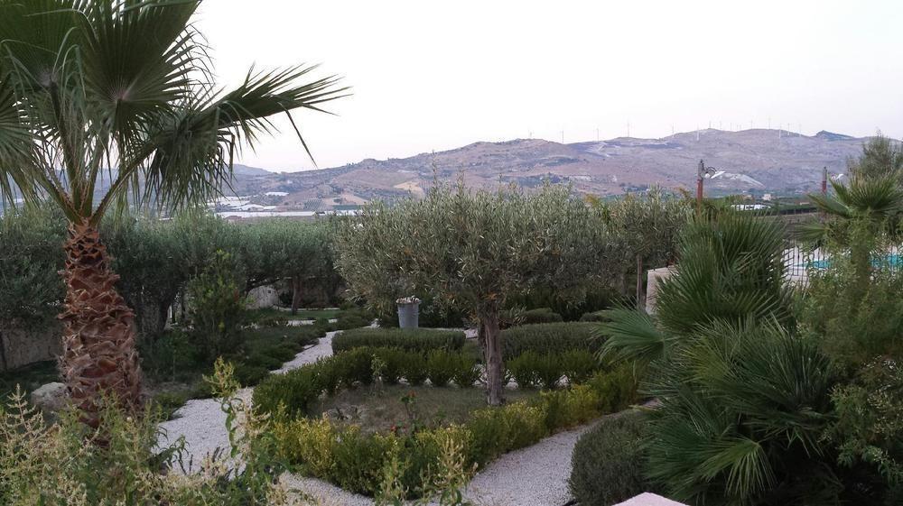 Bed and Breakfast Il Mirto E La Rosa Agrigento Exterior foto