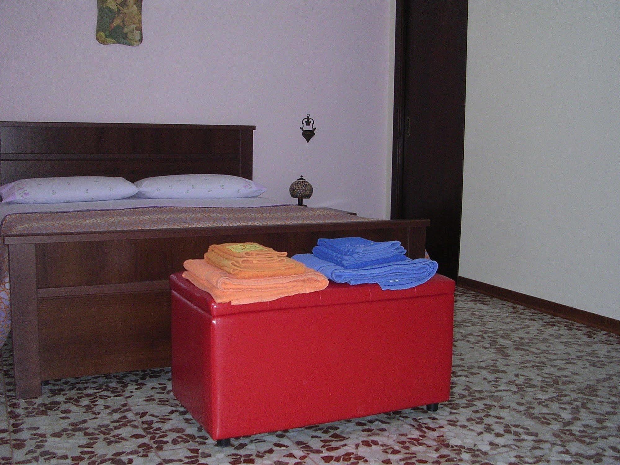 Bed and Breakfast Il Mirto E La Rosa Agrigento Exterior foto